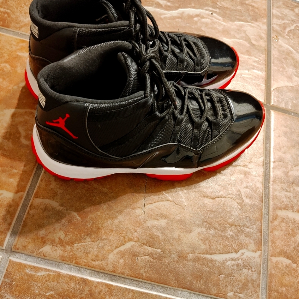Jordan 11s Breds With Box